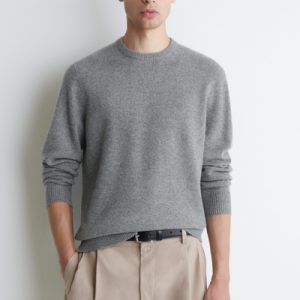 SEAMLESS CASHMERE CREW-NECK SWEATER