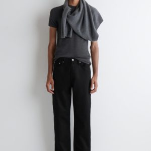 SIGNATURE STRAIGHT-LEG JEANS