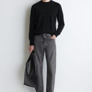 SIGNATURE STRAIGHT-LEG JEANS