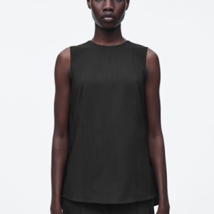 DECONSTRUCTED OPEN-BACK WOOL TOP