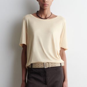 RELAXED SCOOP-NECK T-SHIRT