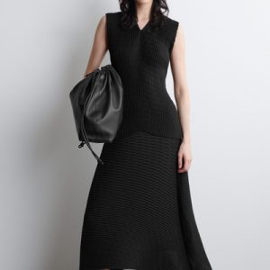 VOLUMINOUS PLEATED MIDI SKIRT