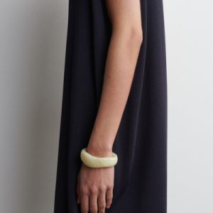 CHUNKY CURVED BANGLE