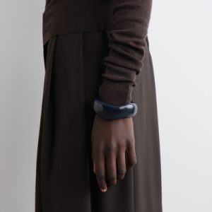 CHUNKY CURVED BANGLE