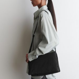 TRIFOLD PADDED CROSSBODY BAG