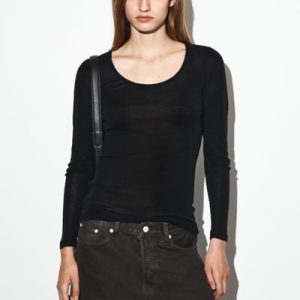 MERINO WOOL SCOOP-NECK TOP